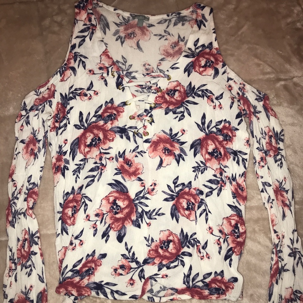 Cold shoulder long sleeve